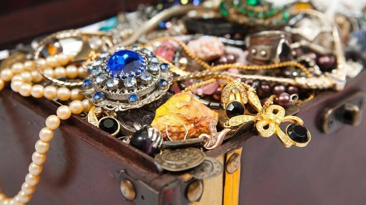 Antique jewelry buyers Atlantis, Antiques buyers & liquidators Atlantis Florida. Updated 2025
